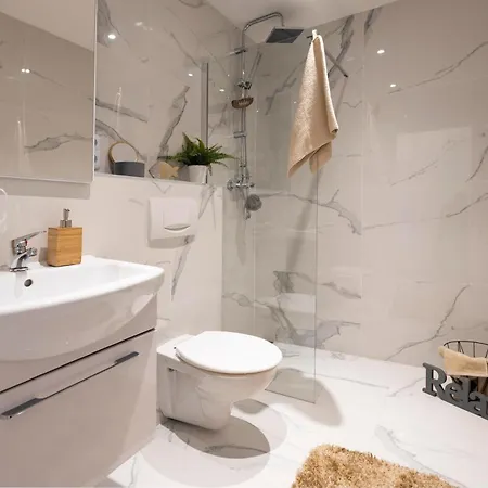 Citycenter Am Ursulinenplatz - Selfcheckin